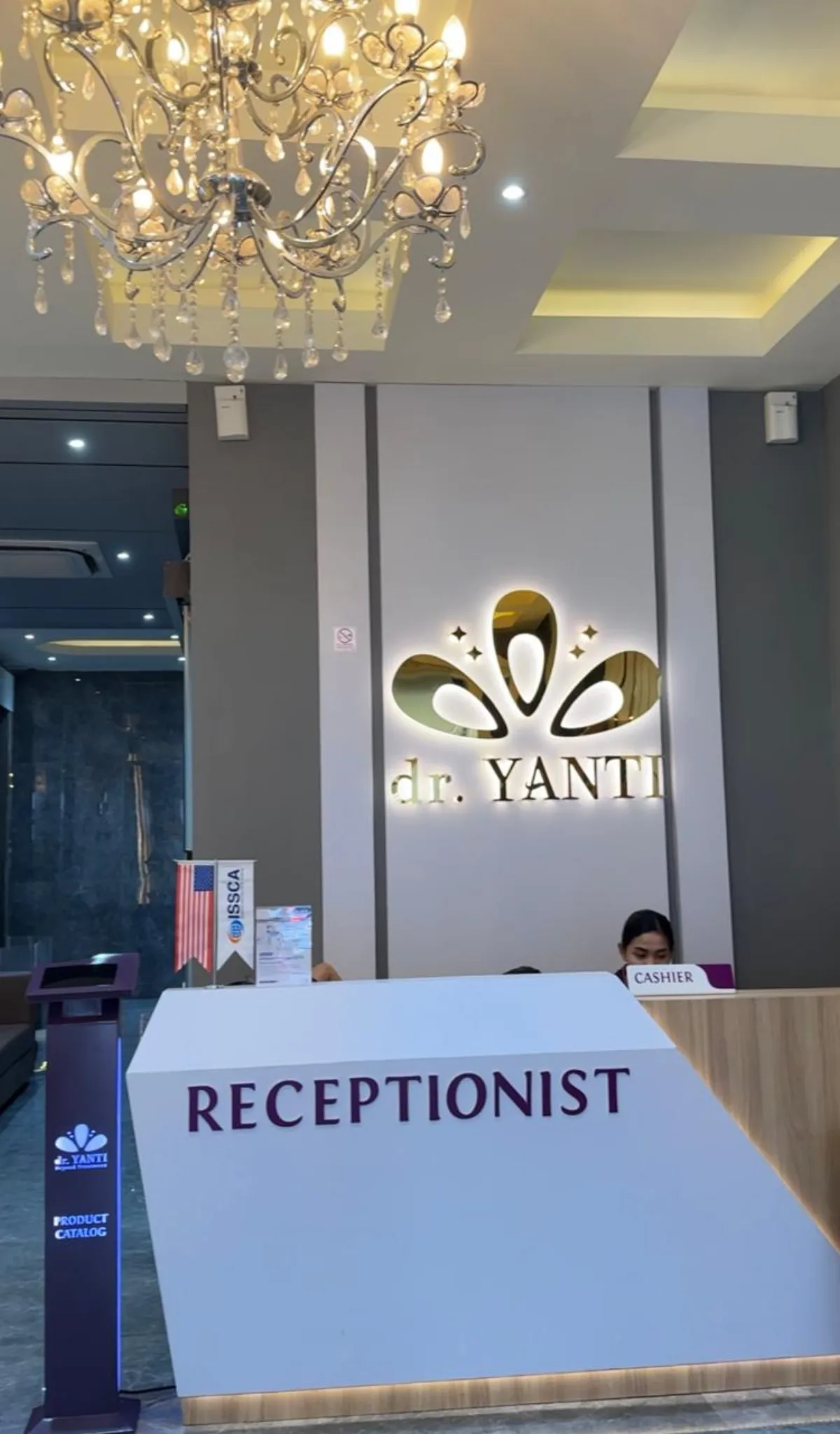 Foto fasilitas dr. Yanti Aesthetic Clinic MOI